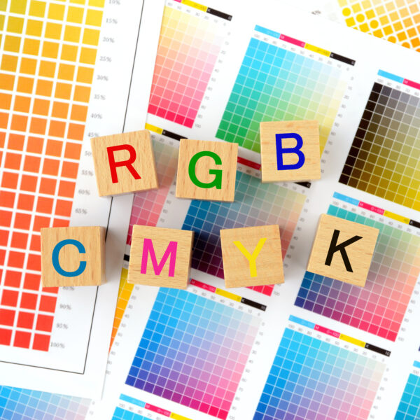 CMYKとRGBの特徴と違いについて
